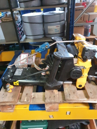 Tiltrotator EC204-S40-S40-DC2