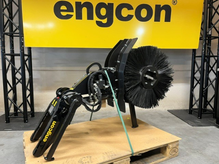 Sweeper-SWD40-engcon black